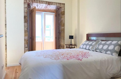 Santos Apartment | Central Madragoa Flat