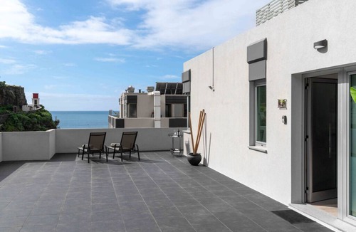 Ribeira Brava Apartment | Central Rooftop Studio |TerraceSea Caldeirão Verde