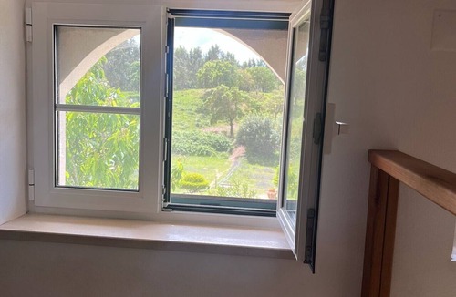 Caldas da Rainha Ski Chalet | Chalet 'The Dovecote' with Shared Pool, Shared Garden and Wi-Fi