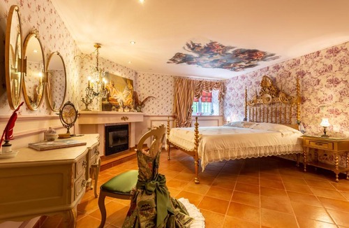 Calhandriz Bed & Breakfast | Chambre "Marquise de Pompadour" - La Vénus de Lisbonne
