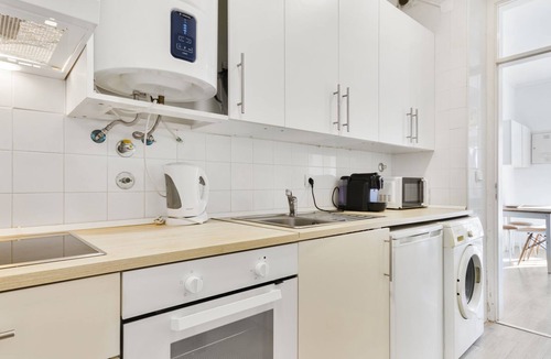 Santa Engracia Apartment | Charming 1BR in Santa Apolónia by LovelyStay