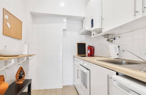 Santa Engracia Apartment | Charming 1BR in Santa Apolónia by LovelyStay