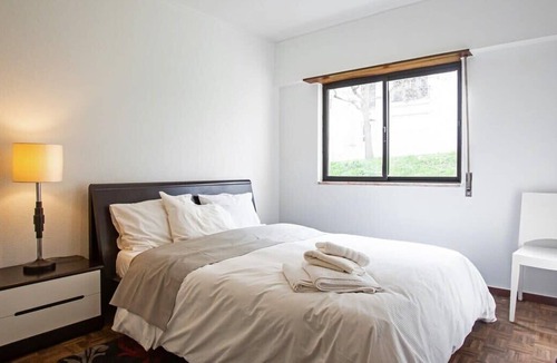 Alfornelos Apartment | Charming 2 Bedroom Apartment in Lisbon