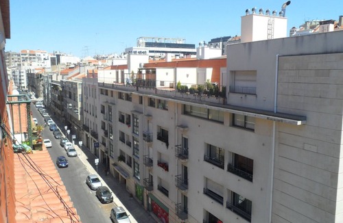 Sao Jorge de Arroios Apartment | Charming Family Apartment I