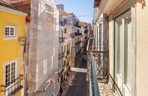 Encarnacao Apartment | Charming Flat in Lisbon’s Heart