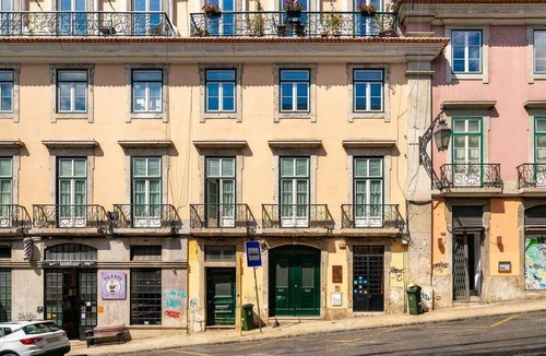 Misericordia Apartment | Charming Historic Apartment in Central Lisbon