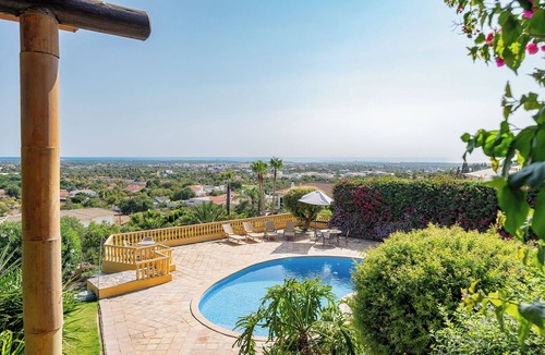 Vale Formoso Villa | Charming home with panoramic sea views, close to Aquashow, Airport & beaches
