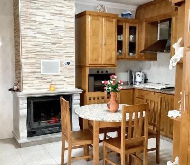 Aguiar da Beira House | Charming House in Cortiçada with Balcony and Mountain View