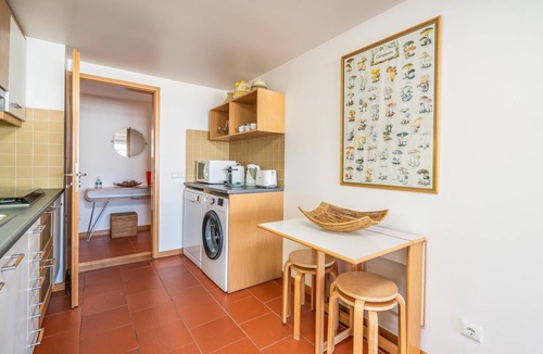Telheiro Apartment | Charming Marina Apartment, Walk to Old Town