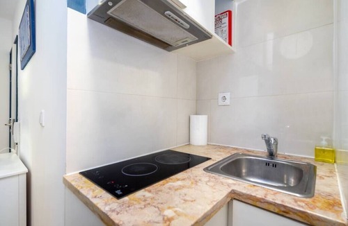Santa Maria Maior Apartment | Charming Studio Steps from Martim Moniz