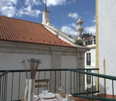 Sacramento House | Charming Suites Chiado