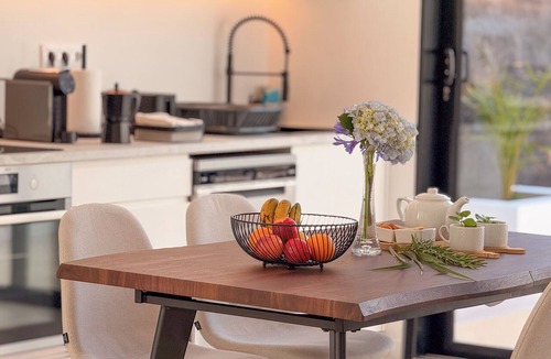 Porto Formoso House | Charming T2 Apartment in Porto Formoso — Comfort, Privacy & Garden