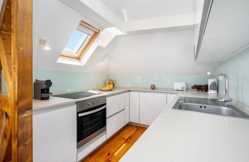 Lisbon Old Town Apartment | Charming Top Floor Flat With Stunning City Views