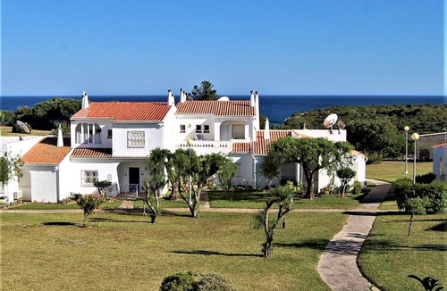 Alporchinhos Villa | Charming villa, beautiful sea view. Swimming pools. Sand beach. Very calm.