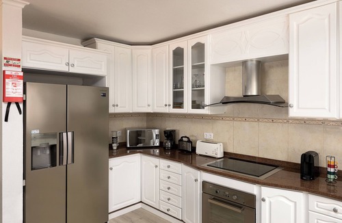 Prazeres Villa | Charming Villa with Pool and 3 Suites