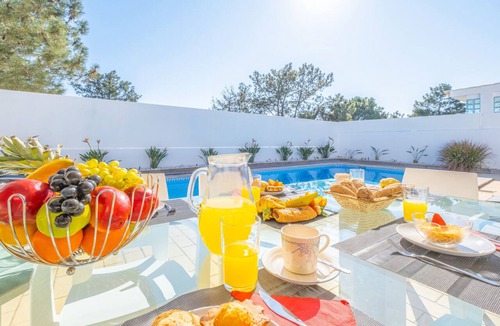 Sesmarias Villa | Charming Villa with Heatable Pool and BBQ