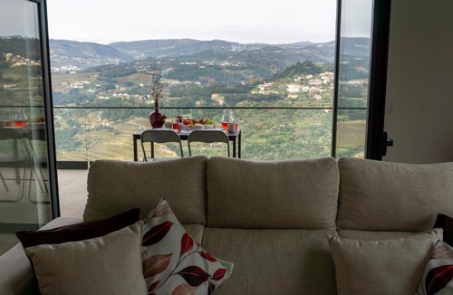Resende House | Cherry Douro Hill