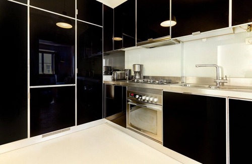 Martires Apartment | Chiado Central Apartment, the Heart of Lisbon