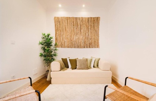 Sacramento Apartment | Chiado Gem Patio Retreat & Private Pool