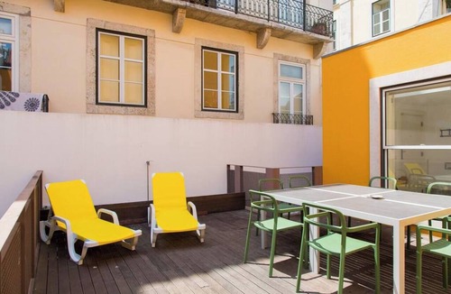 Encarnacao House | Chiado | Triplex 6 Bedrooms | Terrace + Parking