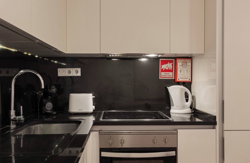 Sao Paulo Apartment | Chic 1-Bedroom in Cais do Sodré | Modern and Central