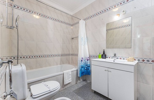 Ameijeira Bed & Breakfast | Chilling Guesthouse: Room 1 | Private Bathroom | Pool | Location
