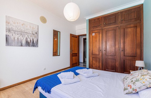 Ameijeira Bed & Breakfast | Chilling Guesthouse: Room 1 | Private Bathroom | Pool | Location