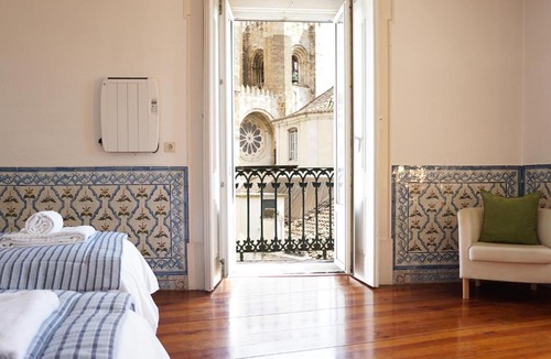 Santa Maria Maior Apartment | Cibele by Patio 25