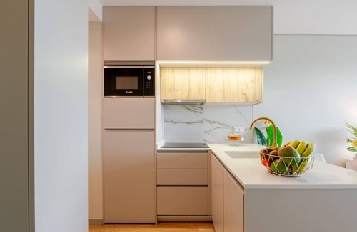 Santa Marinha Apartment | City Views Apartment Gaia by HostWise