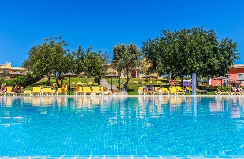 Estombar Apartment | Colina da Lapa & Villas