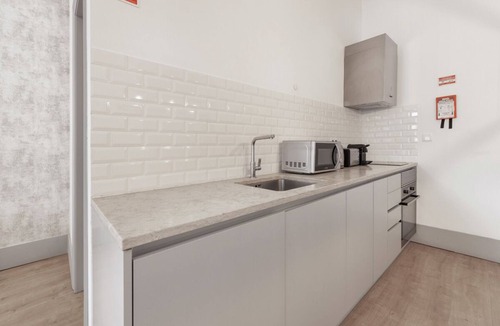 Santos Apartment | Colosseum Building - Apartment Gamma