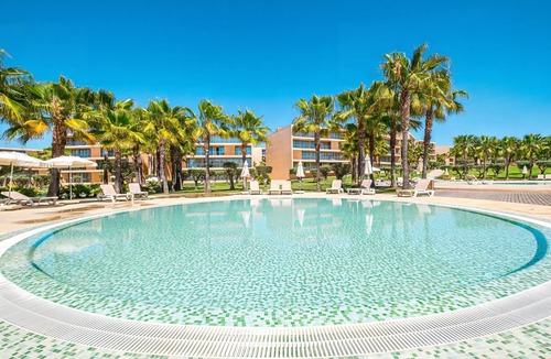 Salgados Apartment | Comfortable apartment in an exclusive resort