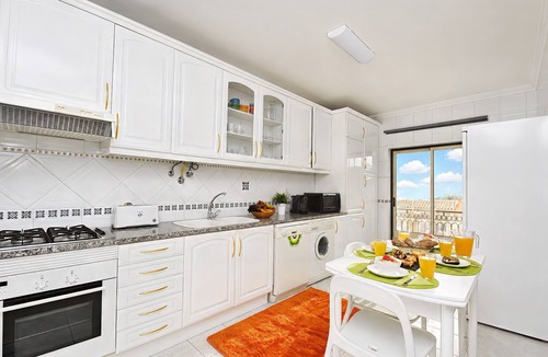 Oura Apartment | Comfortable apartment with pool in Albufeira