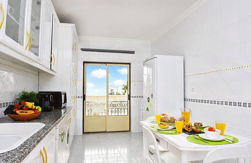 Oura Apartment | Comfortable apartment with pool in Albufeira