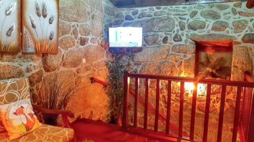 Lindoso House | Comfortable house in Lindoso, stunning mountain view