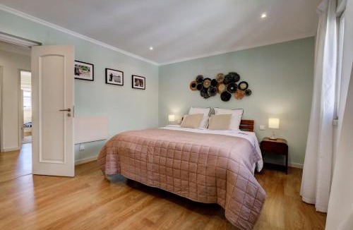 Penha de Franca House | Comfortable Town House in Quiet Area by LovelyStay