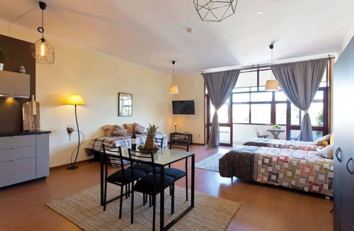 Uniao de Freguesias do Centro Apartment | Comfy Bright Flat w/Balcony by HostWise