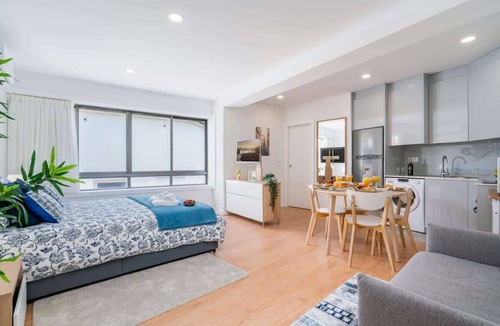 Paranhos Apartment | Comfy Sunny Flats | Prime Location by HostWise