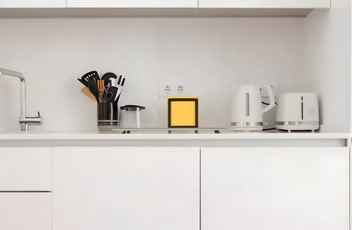 Santos Apartment | Contemporary Gem Studio in Lisbon’s Heart with Wi-Fi and Air Conditioning
