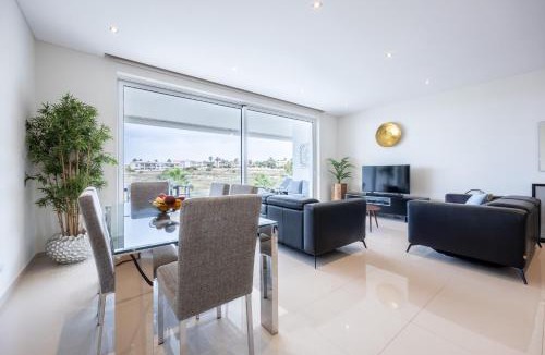 Porto de Mos Apartment | CoolHouses Algarve Lagos, 3 Bed modern Flat, outdoor & Indoor pools, Gym, Amor à Vida