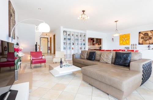 Luz Villa | CoolHouses Algarve Luz, Ocean front 4 Bed house w/pool, Casa da Pipa