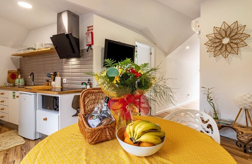Ponta Delgada Apartment | Cork House - Fernandes Cottage Apartment with Sea View, Wi-Fi & Air Conditioning