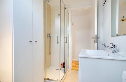 Beato Apartment | Cosy and bright studio apartment for 4 in Beato