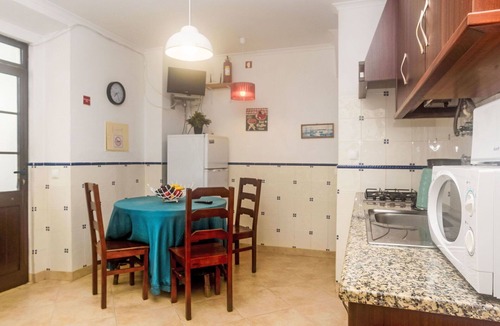 Sao Pedro Apartment | Cosy apartment for 2 people with WIFI and TV
