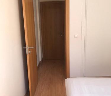 Castelo Bed & Breakfast | Cosy room with bathroom and private access