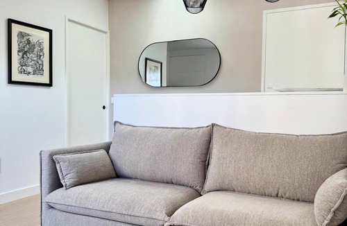 Barreira Apartment | Cosy Studio | Custom Tiles & Balcony · Leiria
