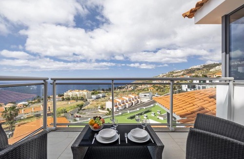 Canico Apartment | Cote D Atlantique by Homie