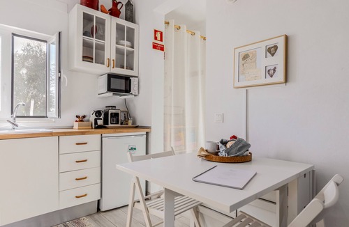 Santiago do Escoural Villa | Country House 'Monte Da Masmorra De Baixo' with Private Pool, Garden and Wi-Fi