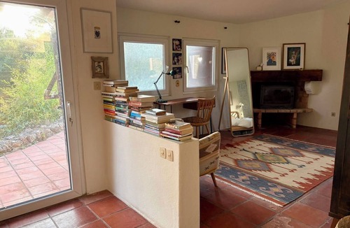 Loures Cottage | Country house near the city, peace and quiet, nature, a pool, and a spacious garden.