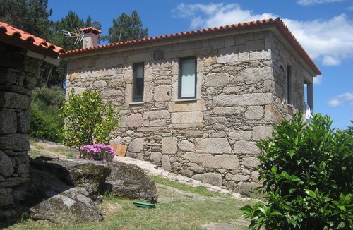 Valenca House | Country house with private pool and Mountain views